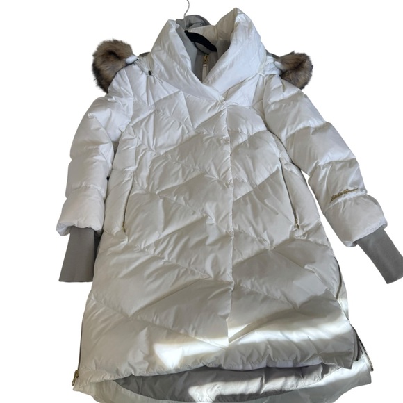 Eddie Bauer White Puffer Coat with Faux Fur Hood - Picture 9 of 12
